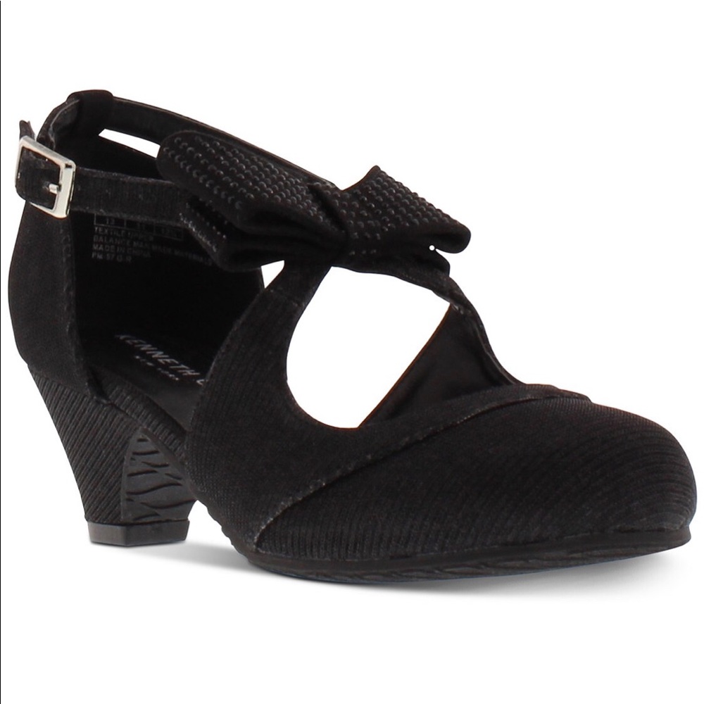 Dress shoes for a girl new